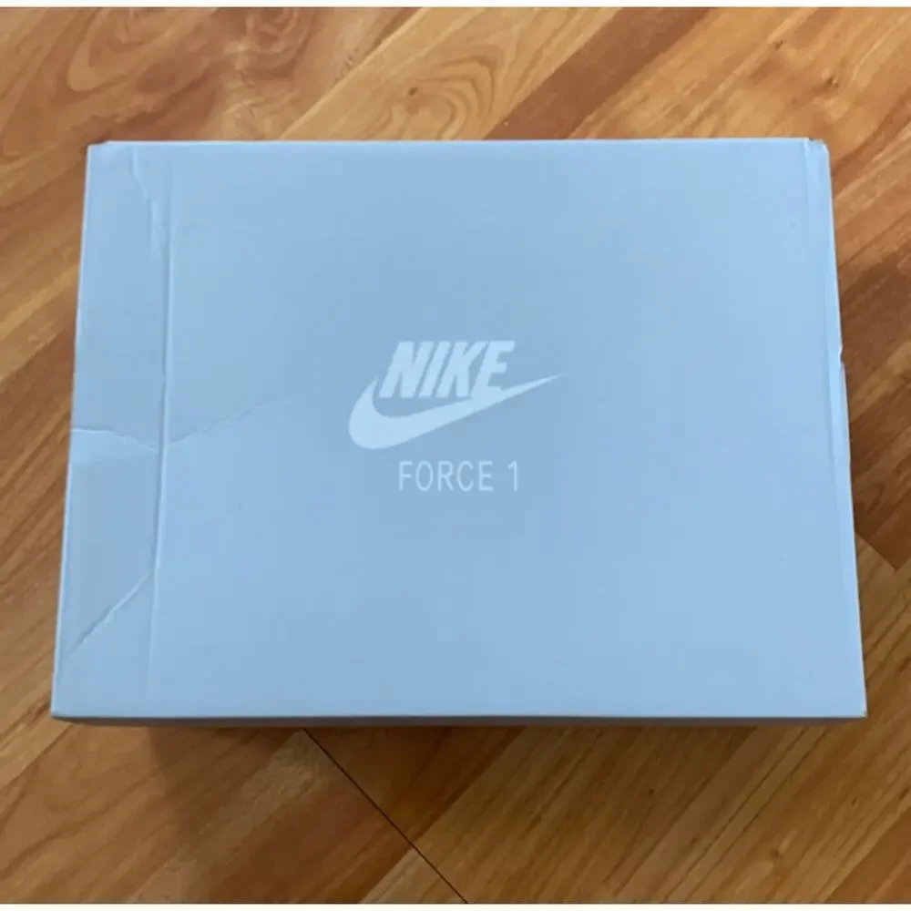 Nike‎ Force 1 empty shoe box
